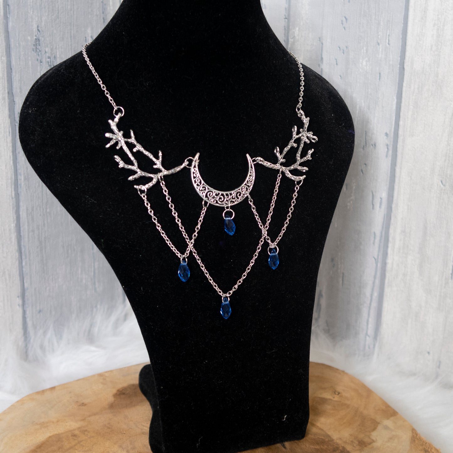 Enchanted necklace blue