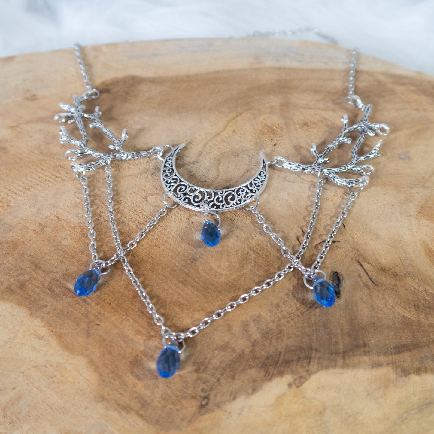 Enchanted necklace blue