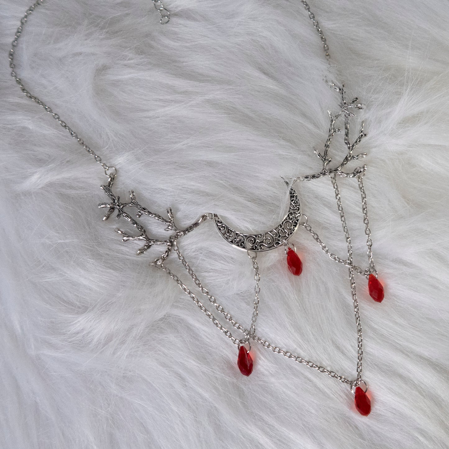 Enchanted necklace red
