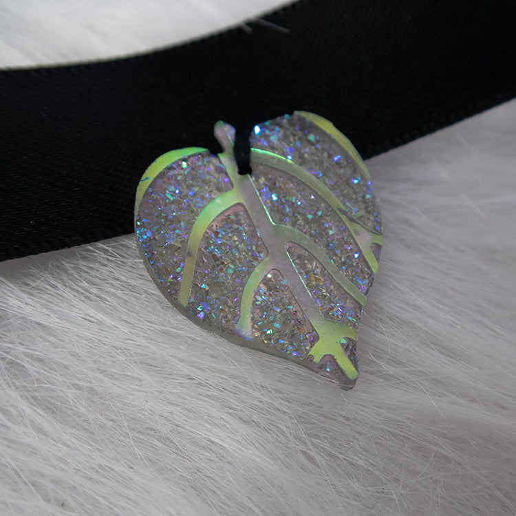 Mystic Leaf Ribbon Choker - White