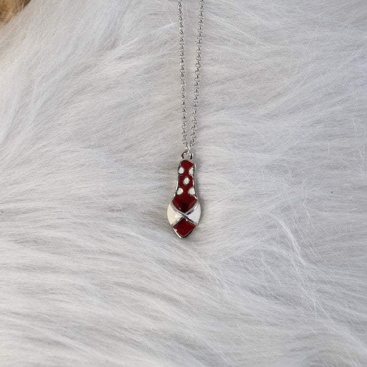 Pin-Up Heel Necklace