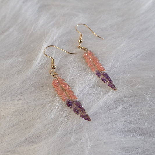Stardust Feather Earrings – Pink/Purple